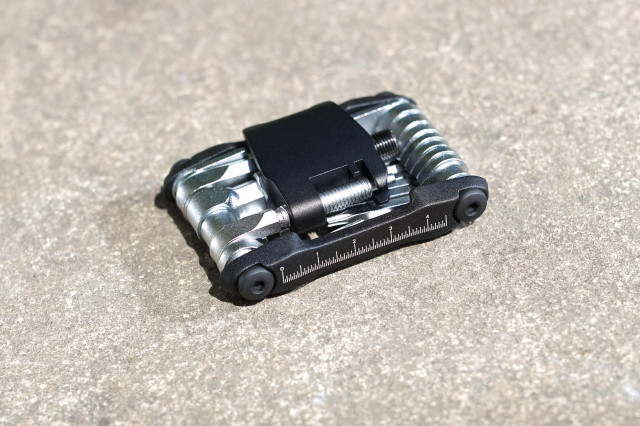 2020 Merida 24 in 1 tool hero.jpg