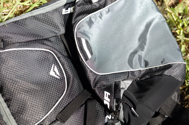 2020 Merida FIFTEEN II backpack bottom.jpg