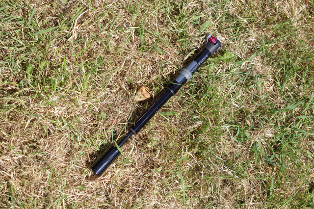 2020 Merida Pump telescope hand extend.jpg