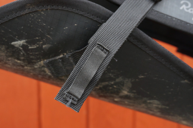 2020 Rapha Rear Pack Thumb loop .jpeg