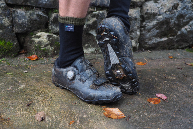 2020 Shimano ME 5 Trail shoe review main shot.JPG