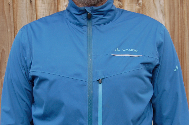 2020 Vaude Strone Jkt zip garages.jpeg