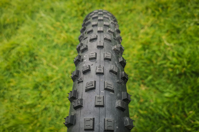 2020 Wolfpack Cross tyre -1.jpg