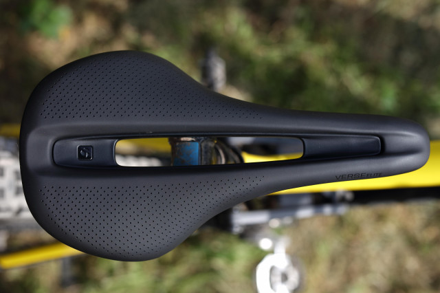 2020 bontrager verse elite top.jpg