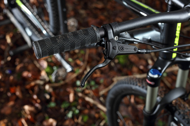 2020 giant talon 29 1 brake.jpg