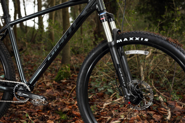 2020 giant talon 29 1 fork.jpg