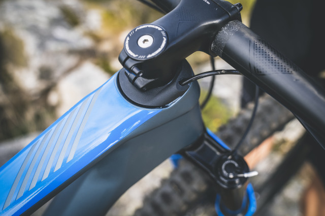 2020 merida ninetysix trail top tube.jpg