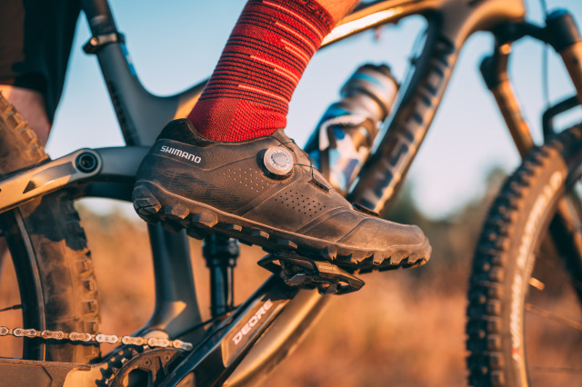 2020 shimano me5 side.jpg