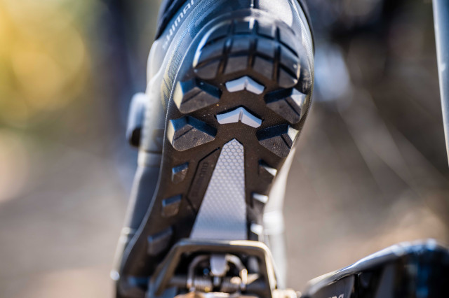 2020 shimano me5 tread2.jpg