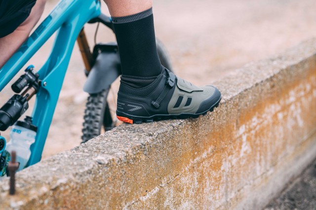 2020 shimano me7 side.jpg