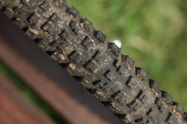 2020 specialized eliminator tread dia.jpg