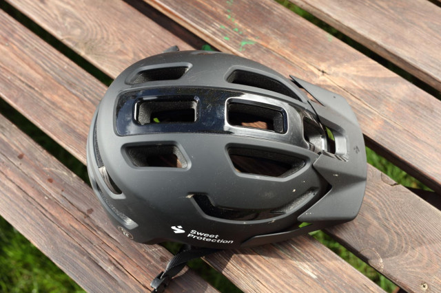 2020 sweet protection ripper top.jpg