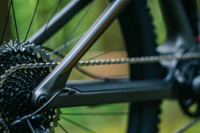 2020 transition spur chainstay.jpg