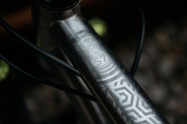 2020 why s7 top tube.jpg