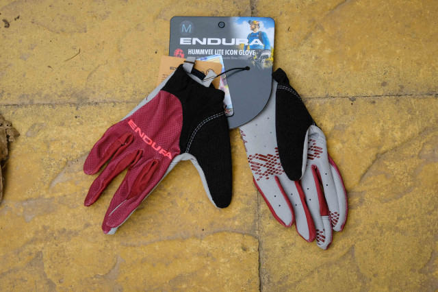 2020-03-31 5 cool things Endura Gloves.jpg