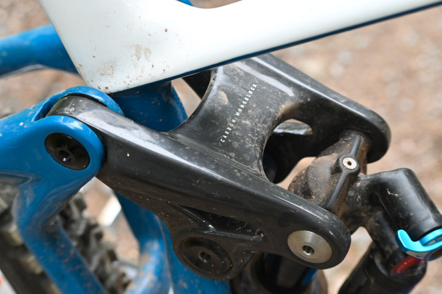 2020-Mondraker-SuperFoxy-Carbon-R-review-110.jpg