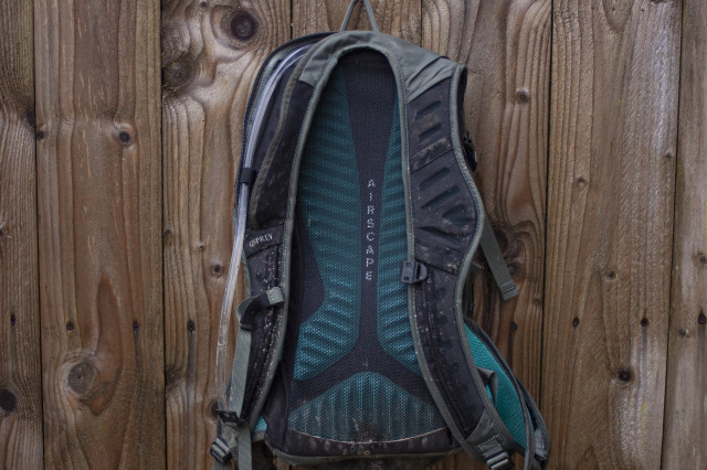 2020-Osprey-Raptor-14-litre-pack-review-back.jpg