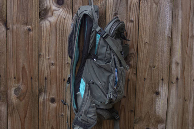 2020-Osprey-Raptor-14-litre-pack-review-side-view.jpg