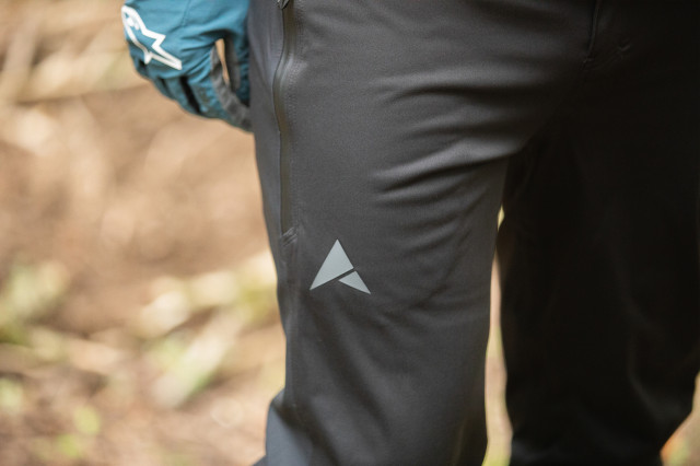 2021 Altura Ridge Tier Men_s Waterproof Trouser 003.jpg
