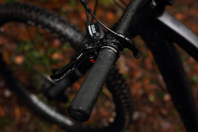 2021 Boardman MTR 8.9 grip.jpg