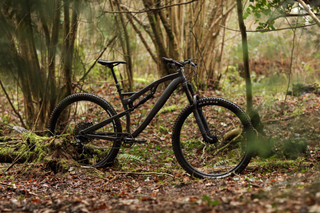 2021 Boardman MTR 8.9 hero.jpg