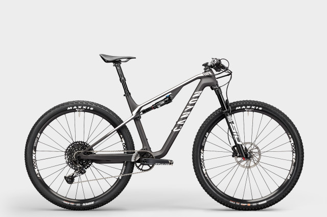 2021 Canyon Lux CF 6 _MY21.jpg