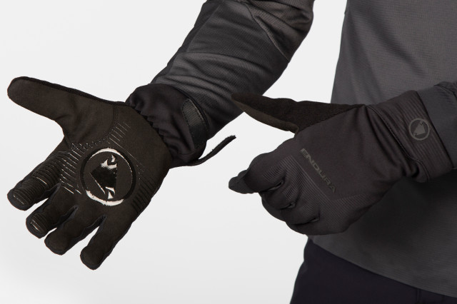 2021 Endura MT500 Freezing Point WP Gloves.jpg