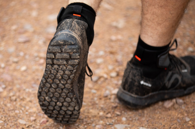 2021 Five Ten Trailcross GORE-TEX® Mountain Bike Shoes 004.jpg
