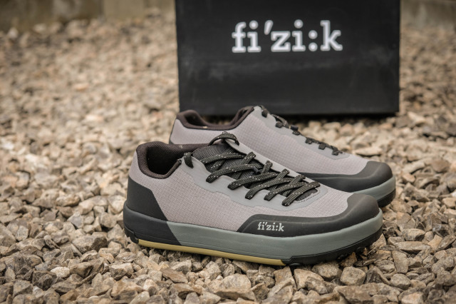 2021 Fizik Versor  Flat and Clip shoes -3.jpg