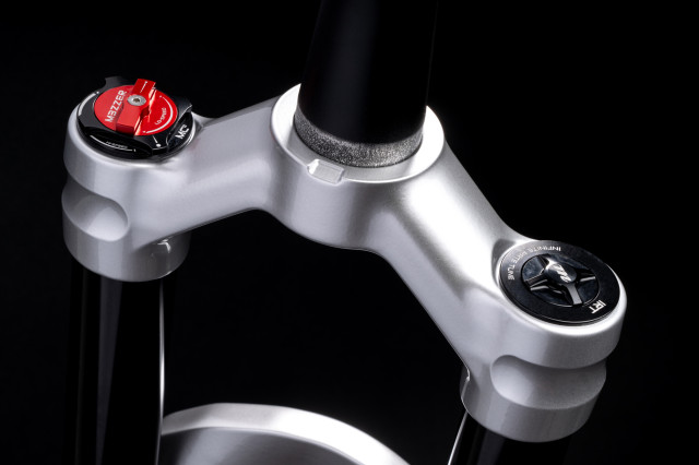 2021 Manitou Mezzer Pro Sterling Edition crown.jpg