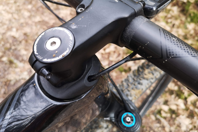 2021 Merida Ninety-Six RC9000-routing1.jpg