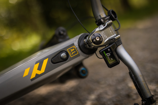 2021 Nukeproof megawatt cockpit.jpg
