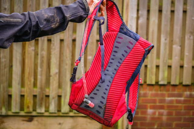 2021 Osprey Kitsuma 3 hydration pack-10.jpg