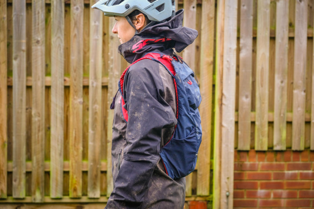 2021 Osprey Kitsuma 3 hydration pack-4.jpg
