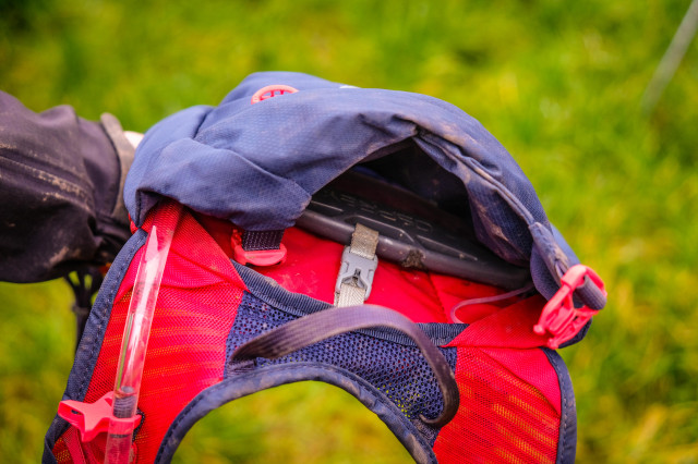 2021 Osprey Kitsuma 3 hydration pack-9.jpg