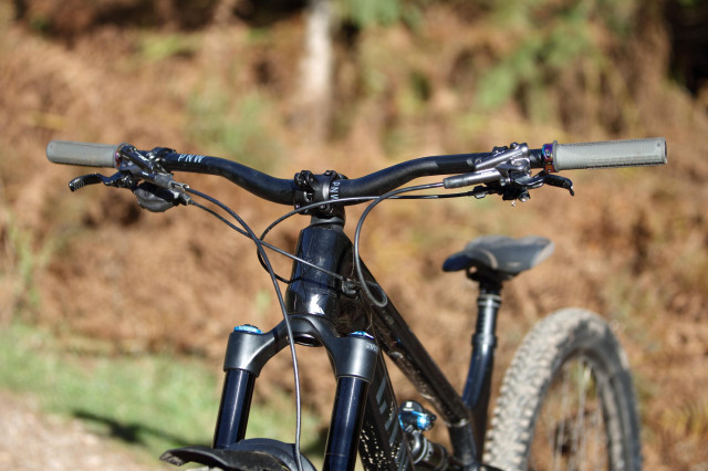 2021 PNW range handlebar gen 3 hero.jpg