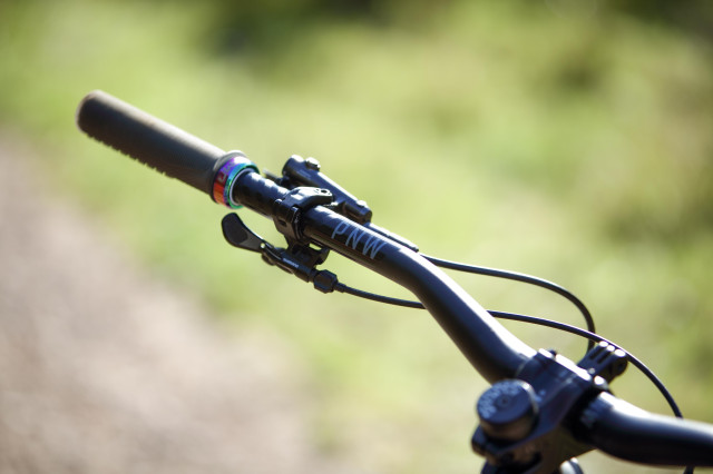 2021 PNW range handlebar gen 3 rear logo.jpg