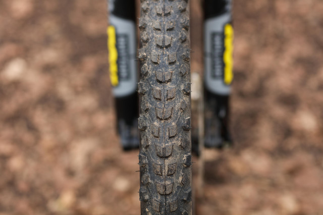 2021 Pirelli Scorpion Enduro S tread vert.jpg
