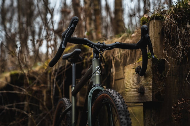 2021 Ribble_Gravel_AL_bars action.jpeg