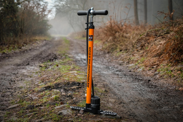 2021 SKS Renkompressor floor pump-2.jpg