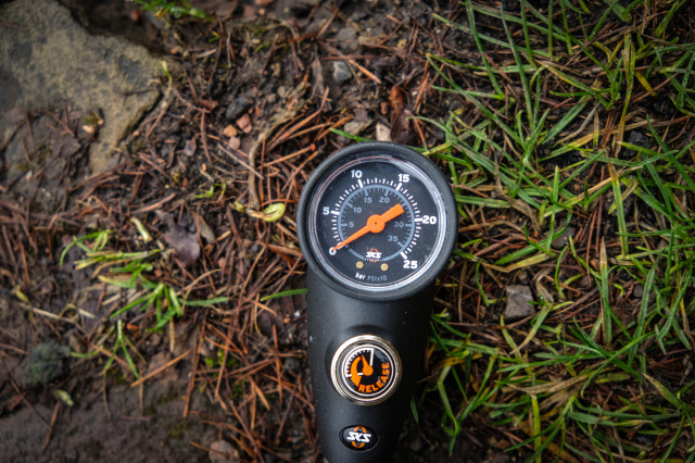 2021 SKS SAM Shock pump-2.jpg