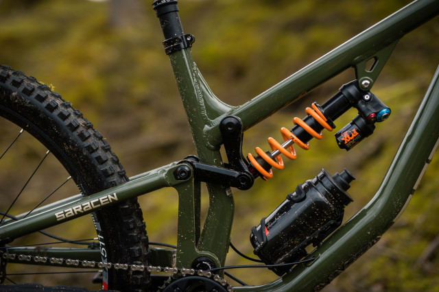 2021 Saracen Ariel 60 Elite linkage .jpg