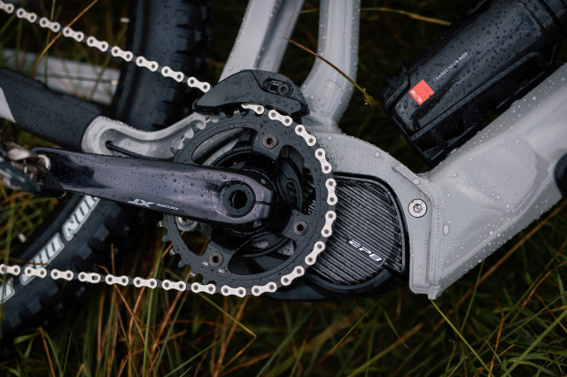 2021 Saracen Ariel e-50 Elite motor.jpg