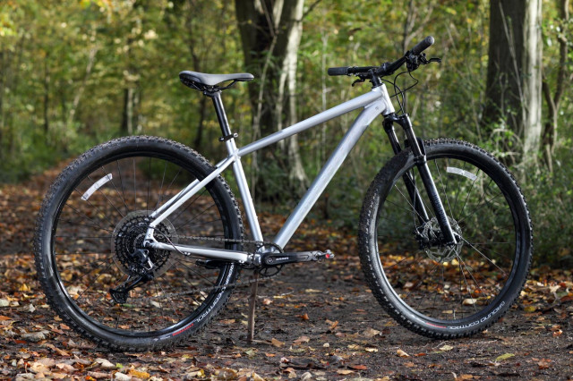 2021 Specialized Rockhopper Expert.jpg