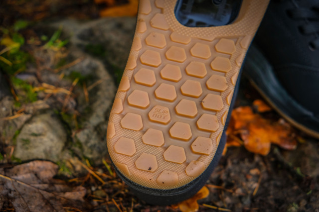 2021 Specialized Roost MTB shoes-10.jpg