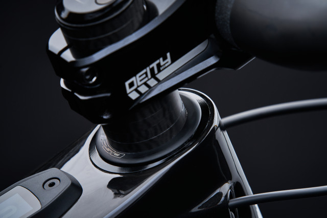 2021 Specialized kenevo SL headset.jpg