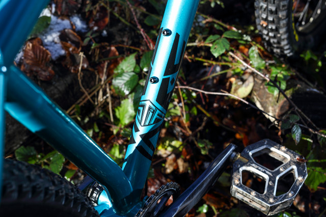 2021 Stif Squatch pro 200 downtube decal.jpg
