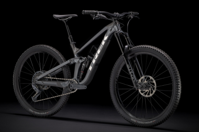 2021 Trek Slash 8.png