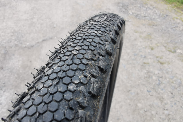 2021 Vittoria Terreno Dry 700x40 tread.jpg