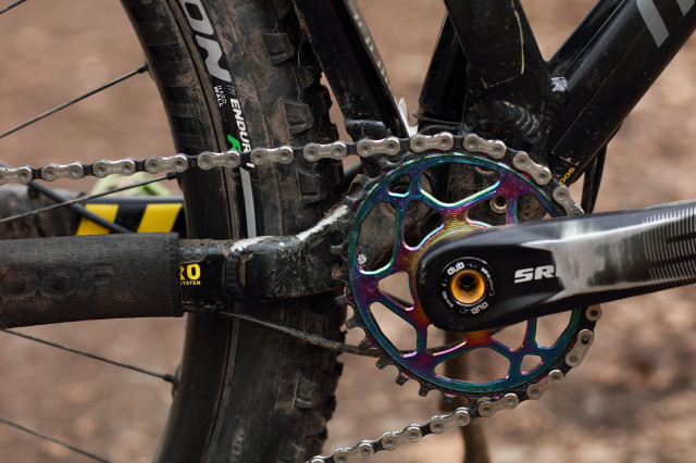 2021 absoluteblack pvd oval chainring hero.jpg